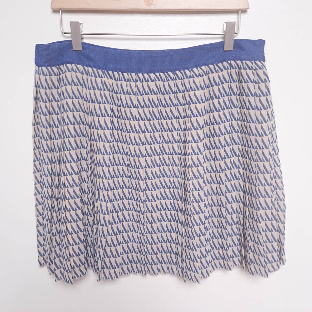 Club Monaco NWT Women's 12 Mini Skirt Cream, Blue Print Pleated Lined Geometric